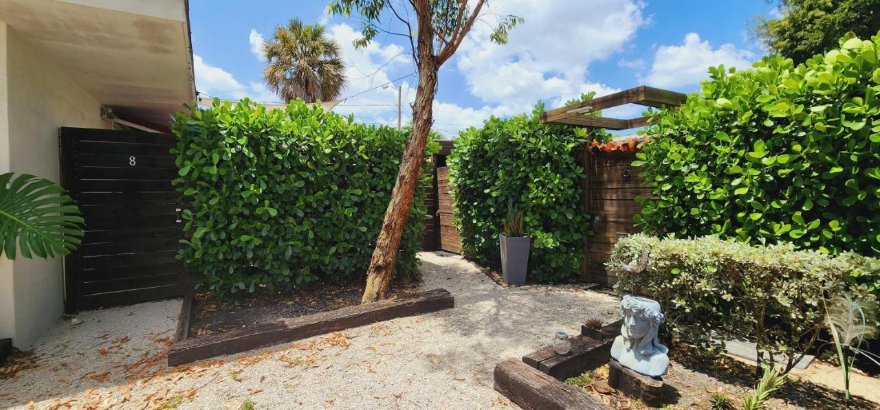 Private Aparment Studio In The Hard Of Miami Unit # 6 Opa-locka 外观 照片