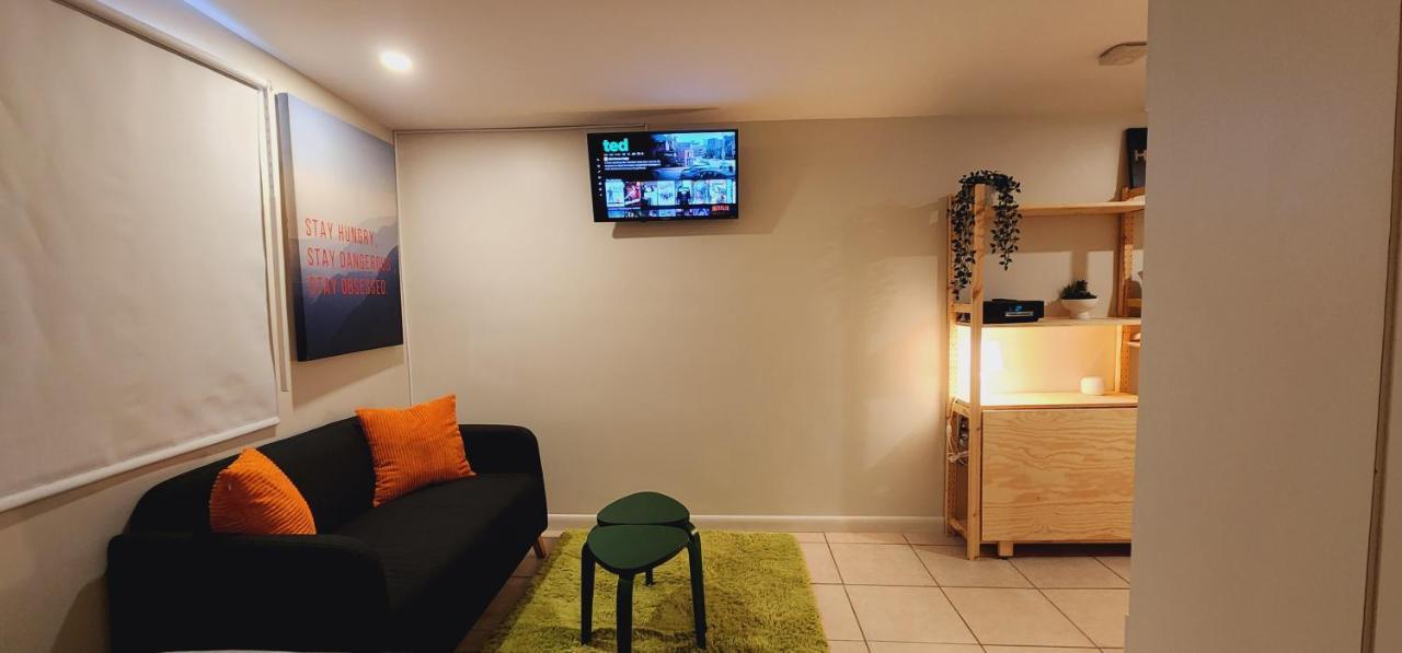 Private Aparment Studio In The Hard Of Miami Unit # 6 Opa-locka 外观 照片
