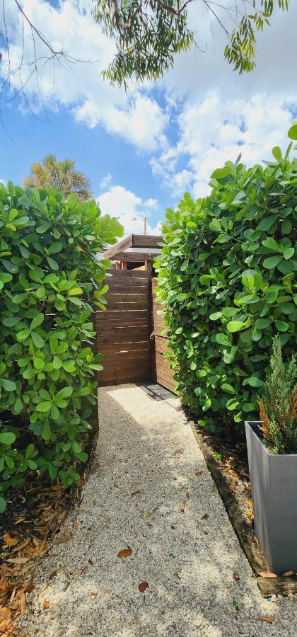 Private Aparment Studio In The Hard Of Miami Unit # 6 Opa-locka 外观 照片