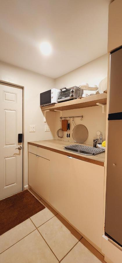 Private Aparment Studio In The Hard Of Miami Unit # 6 Opa-locka 外观 照片